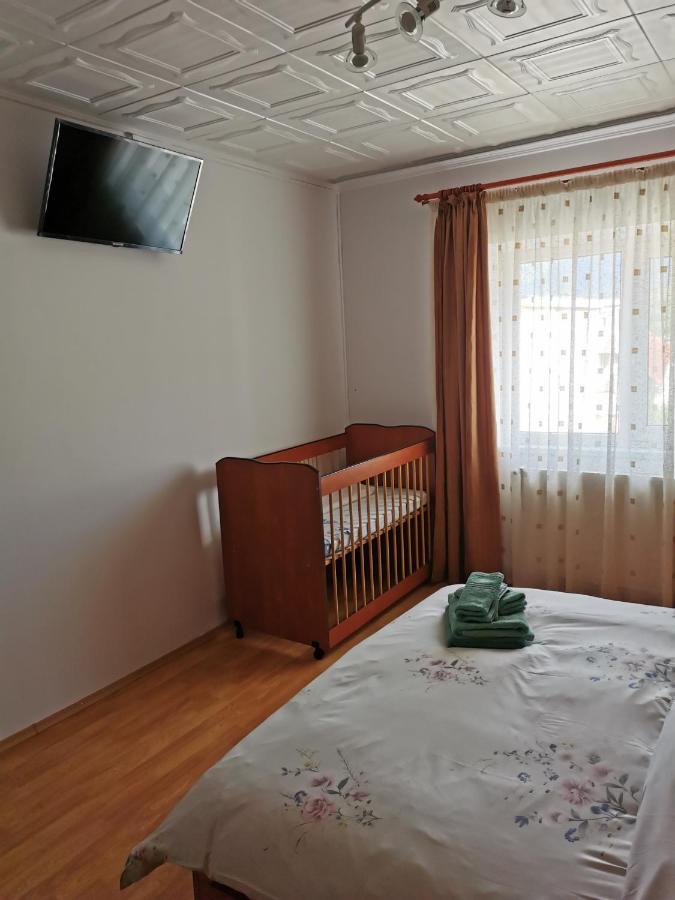 Apartament Natalie&Helen Zărneşti Exterior foto